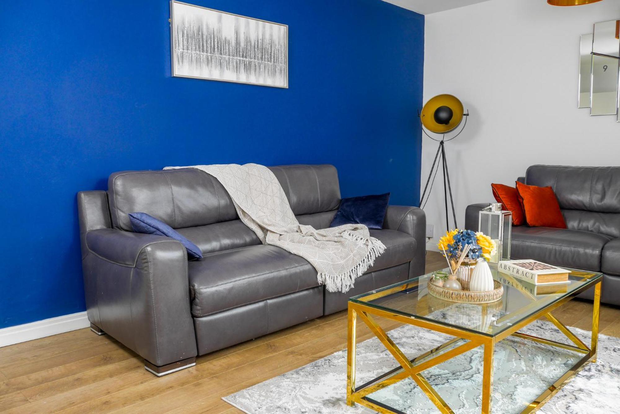 Modern 4 Bedroom Detatched House Стоктон-он-Тис Экстерьер фото