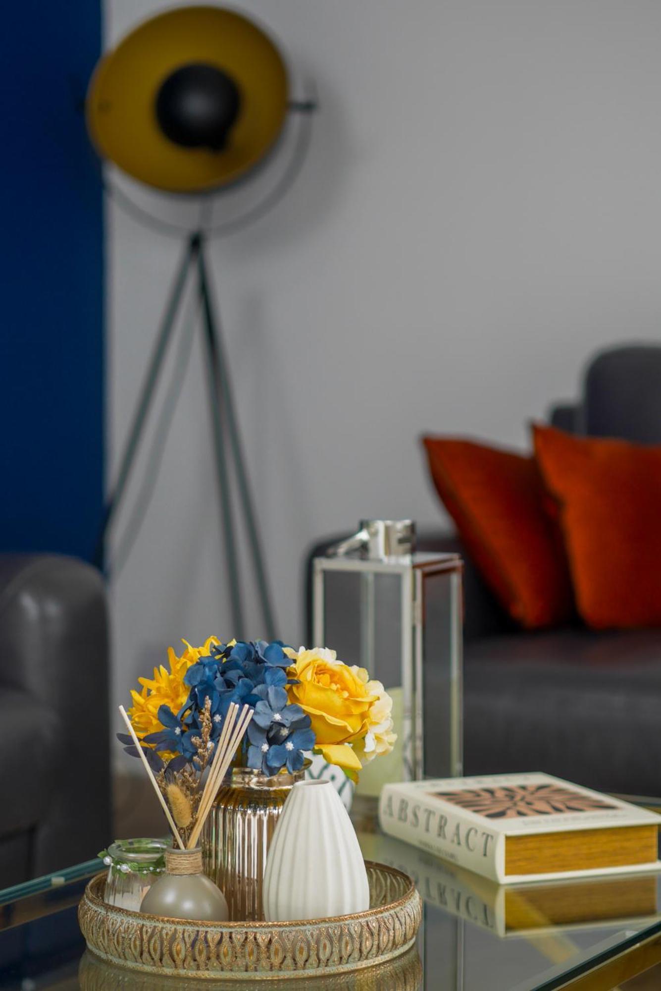 Modern 4 Bedroom Detatched House Стоктон-он-Тис Экстерьер фото
