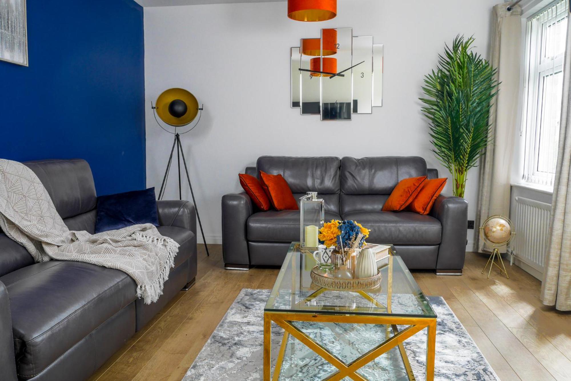 Modern 4 Bedroom Detatched House Стоктон-он-Тис Экстерьер фото
